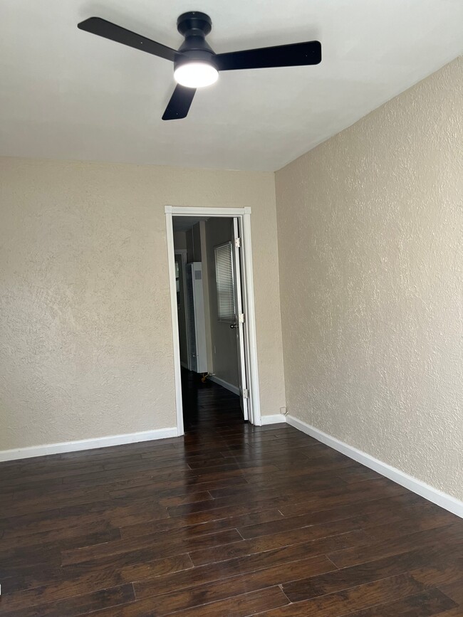 Foto del edificio - 606 W 4th Ave