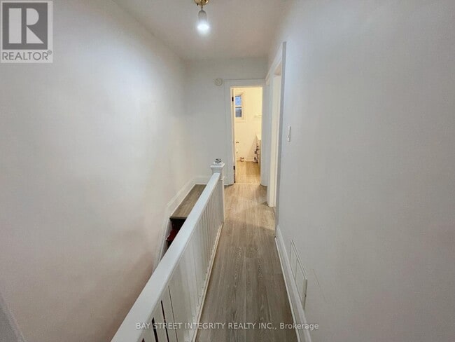 Building Photo - 34 Chamberlain Ave