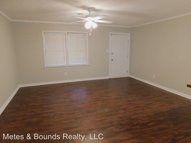Building Photo - 3 br, 1 bath House - 292 West Teamon Circle