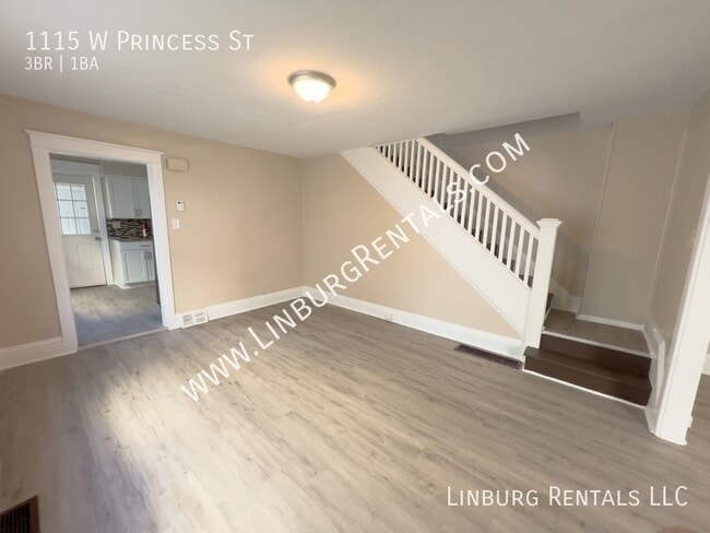 Building Photo - 1115 W Princess St