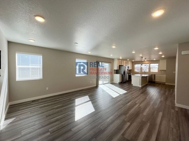 Foto del edificio - 774 Bear Creek Ct