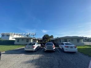 Foto del edificio - 2859 NE 30th St