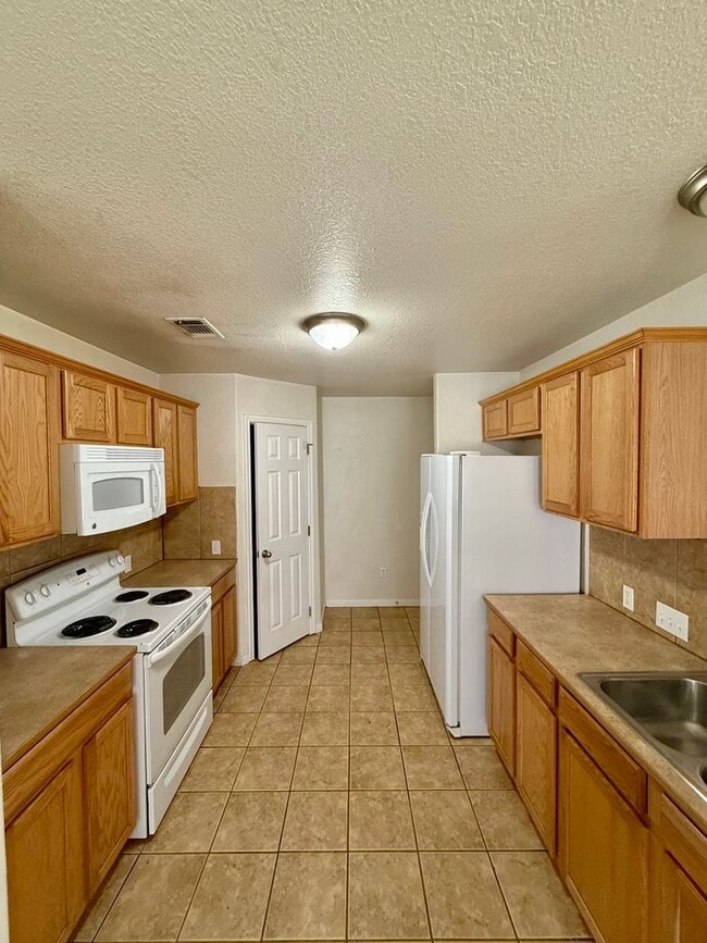 Foto del edificio - 3110 Baldwin Loop