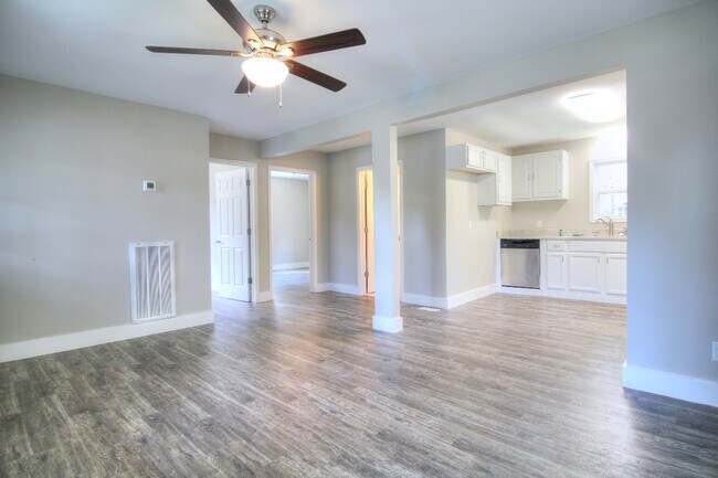 Building Photo - Price Reduced! Available 07/12/2024: Charm...