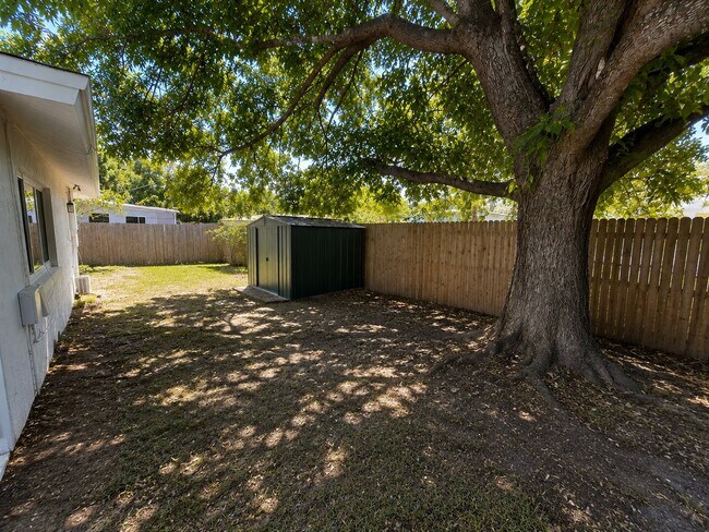 Building Photo - 1812 47th Ave Dr W