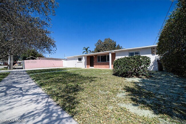 Foto del edificio - 783 W 78th St