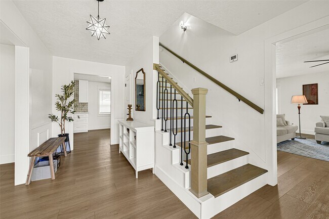 Foto del edificio - 723 Loire Ln