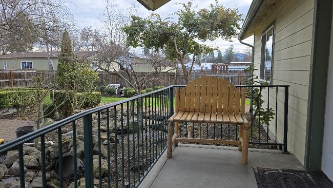 Building Photo - 2991 Table Rock Rd