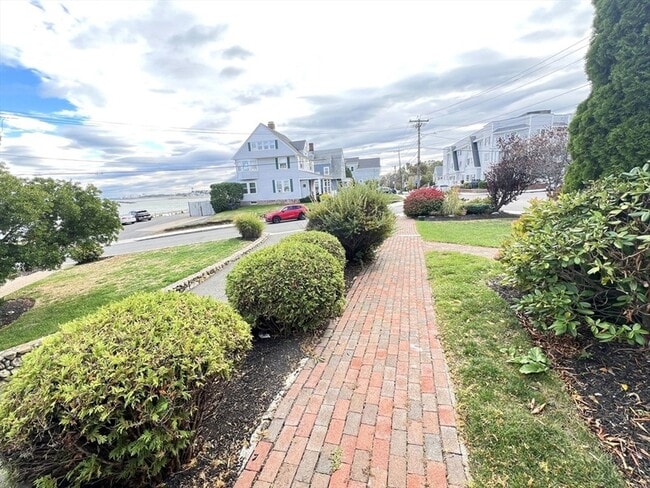 Photo - 143 Grovers Ave House