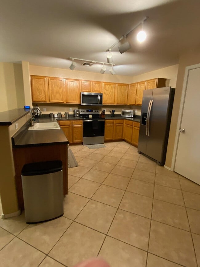 Foto del edificio - 6932 S Morning Dew Ln