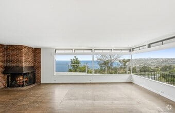 Building Photo - 1703 Castellana Rd