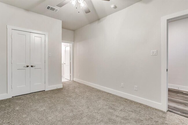 Building Photo - 2321 Benbrook Blvd