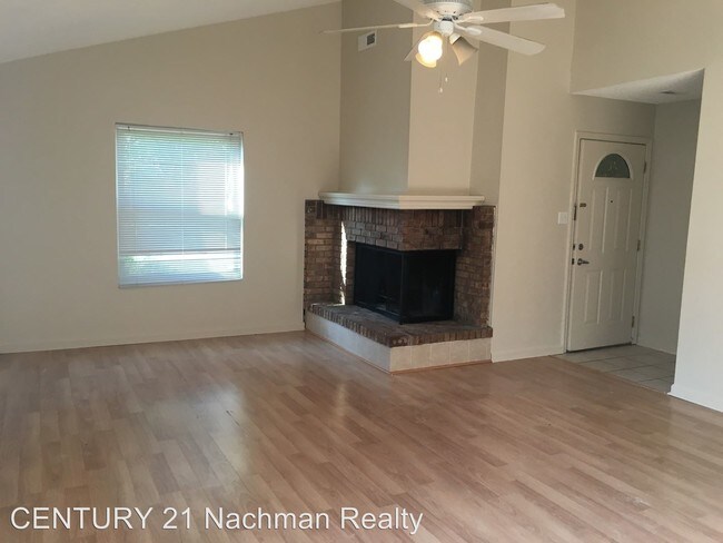 Foto del edificio - 3 br, 2 bath House - 3412 Daisy Crescent