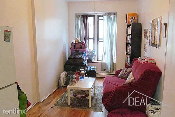 Primary Photo - 208 Franklin Ave