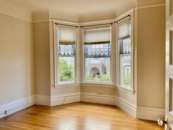 Building Photo - 3725 Sacramento St