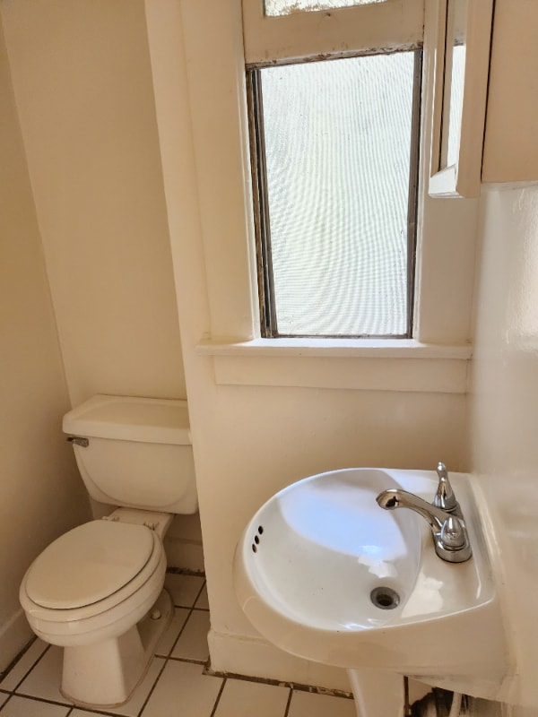 Building Photo - 1825 Ivar Ave