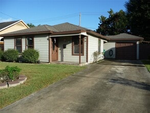 Building Photo - 2402 Raymond St