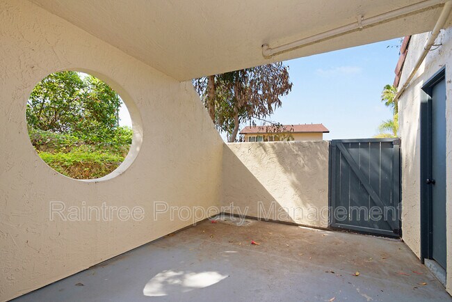 Foto del edificio - 391 N Melrose Dr