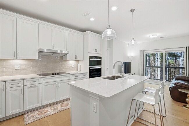 Foto del edificio - 4 Winslow Ln