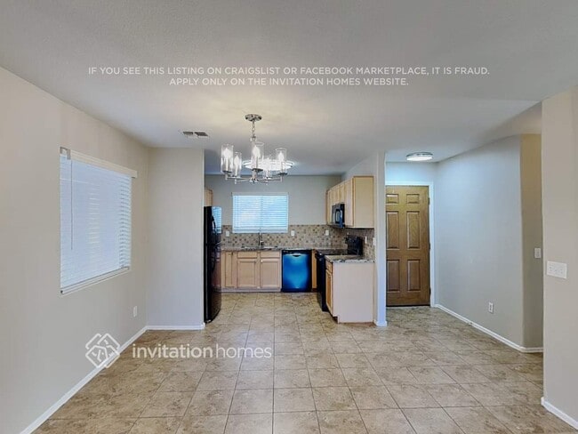 Building Photo - 1895 E Desert Rose Trail