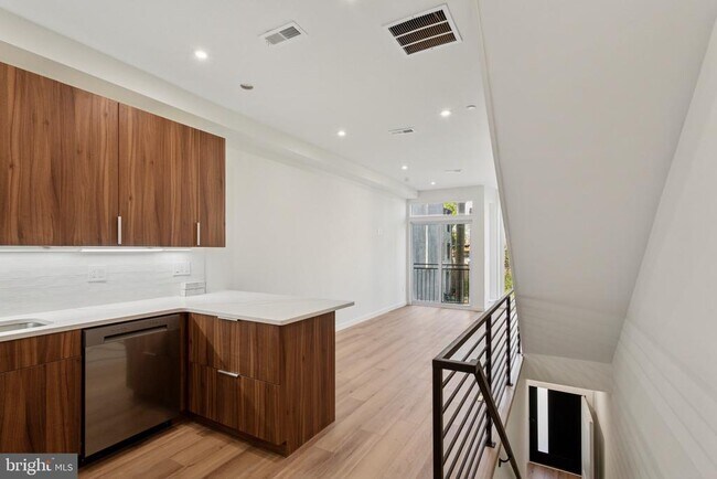 Foto del edificio - 2209 N Franklin St