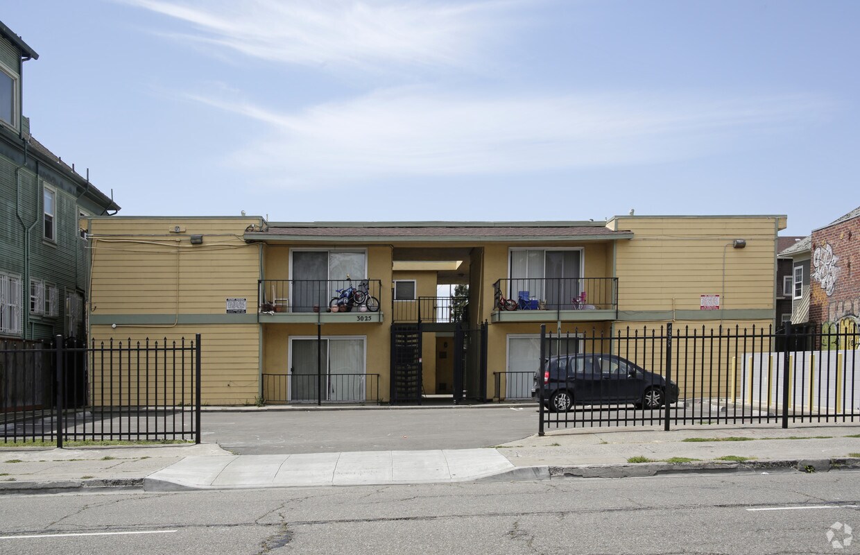 Foto del edificio - 3025 Martin Luther King Jr Way