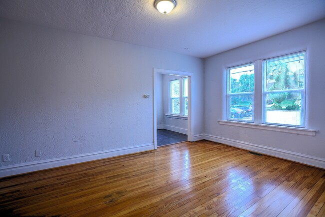 Building Photo - 7355 Lindell Blvd