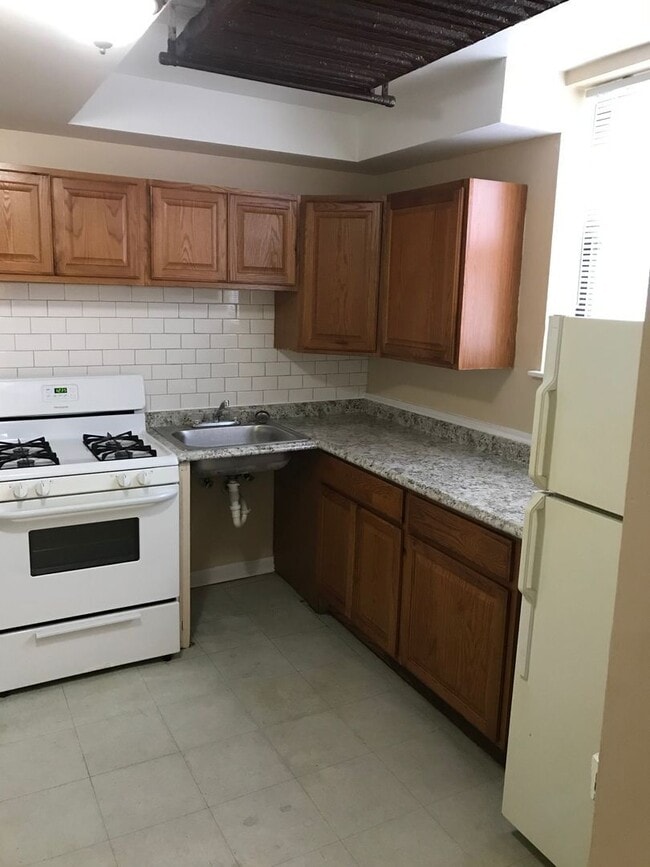 Foto del edificio - 7728 N Marshfield Ave