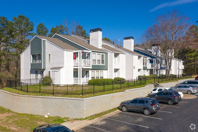 Building Photo - Edgewater at Sandy Springs