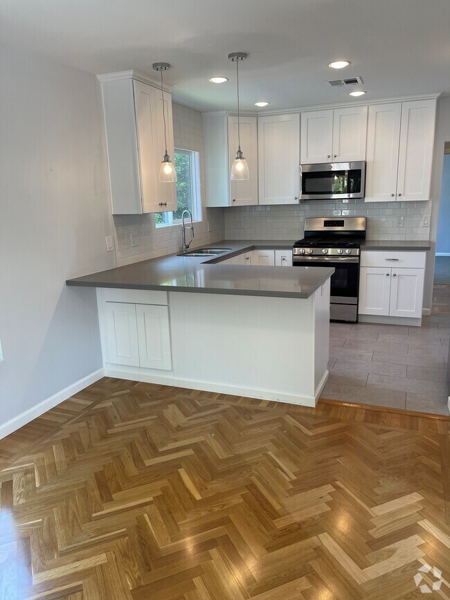Kitchen - 8574 Rugby Dr