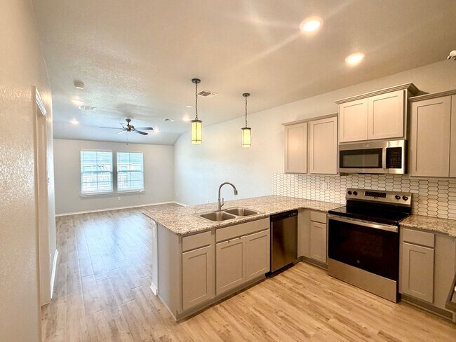 Foto del edificio - 1227 LEXINGTON Dr