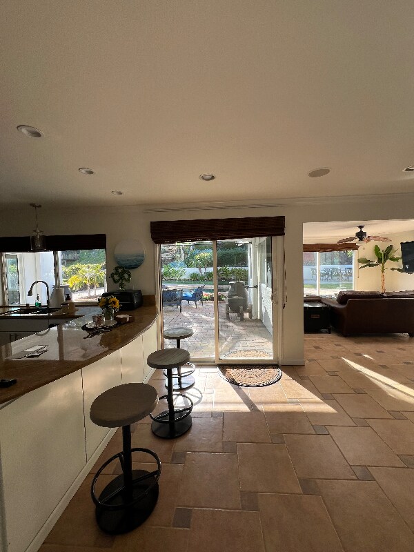 Building Photo - 5582 Calle Miramar