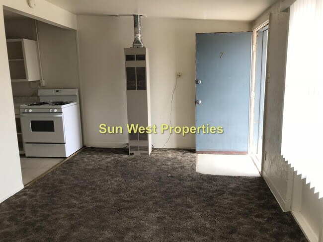 Building Photo - 510 N Wall Ave