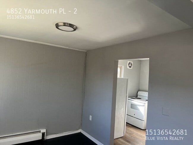 Building Photo - 4852 Yarmouth Pl