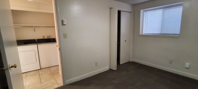 Foto del edificio - 180 W 895 S