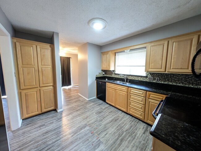 Foto del edificio - 8220 S College Ave