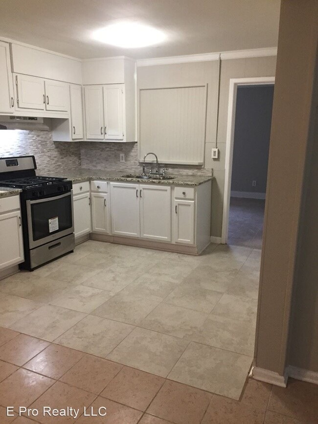 Building Photo - 3 br, 1.5 bath House - 272 Whitworth Dr SW