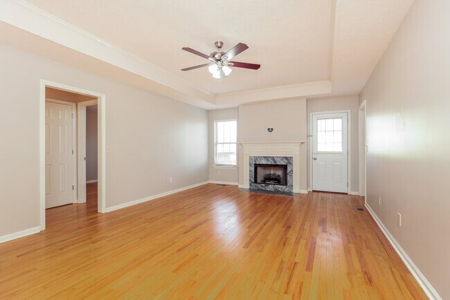 Building Photo - 2230 Sawmill St
