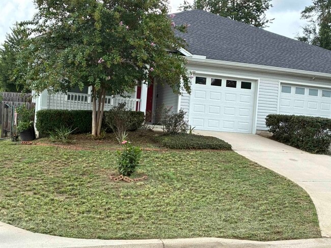 Building Photo - 551 Brooke Hampton Dr