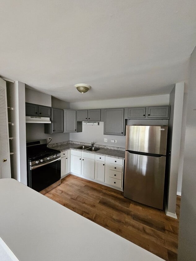 Primary Photo - Remodeled 2 bed room 2 bathroom $1650