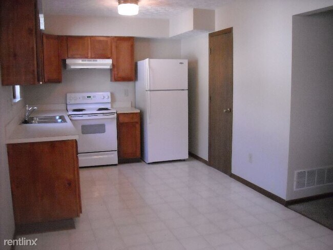 Building Photo - 3 br, 1.5 bath Apartment - 6572 Birchton St