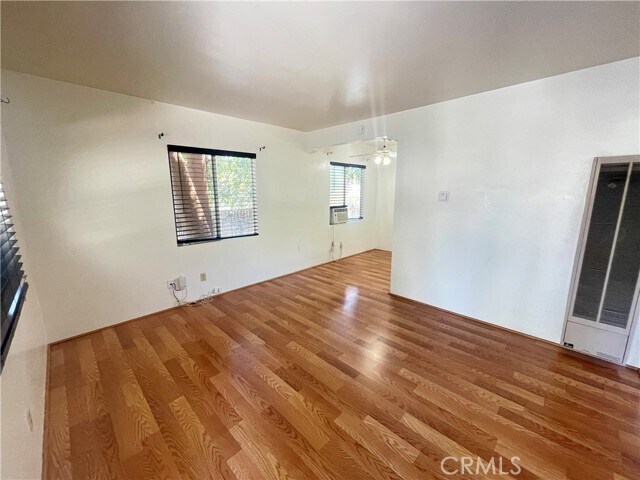 Building Photo - 538 St