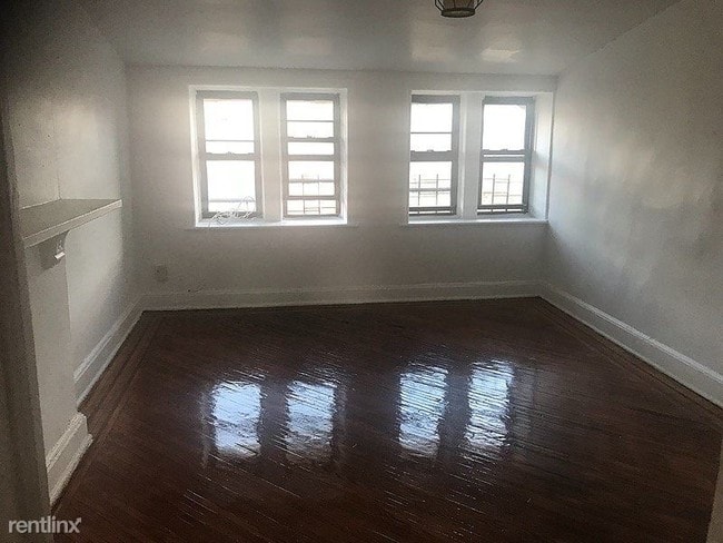 Building Photo - 2 br, 1 bath Apartment - 502 Madison Street 4