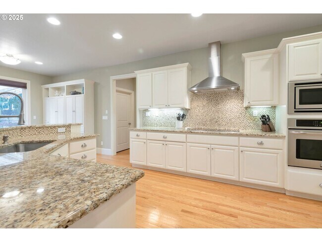 Foto del edificio - Gorgeous Executive Style Home in Southwest...