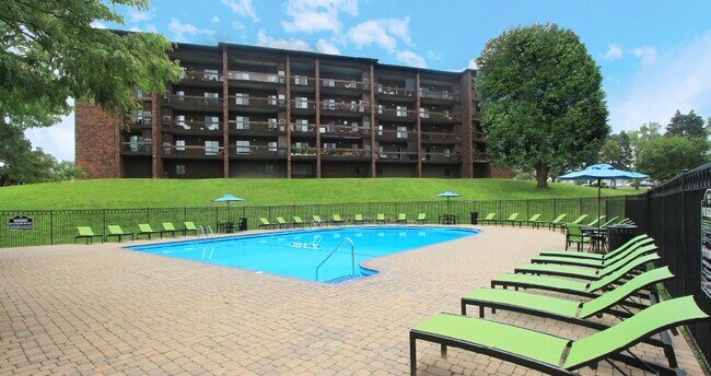 Foto del edificio - Embassy Park Apartments
