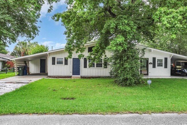 Building Photo - 6304 Timberline St