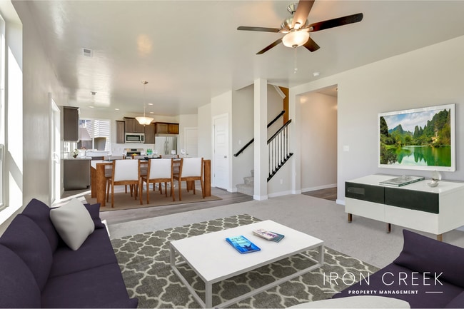 Building Photo - Beautiful 4 bed + office home backing to t...