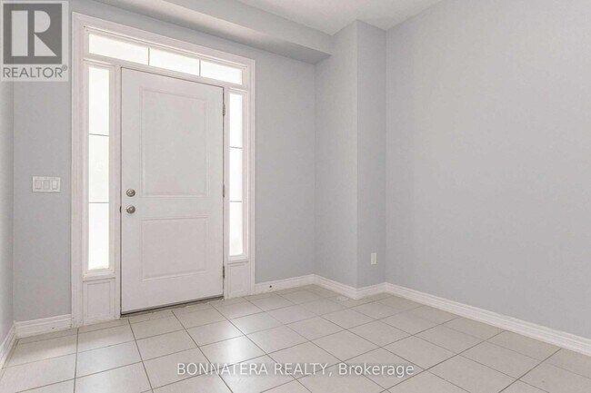 Building Photo - 7 Lakefront Dr