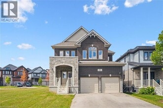 Building Photo - 18 Everton Dr
