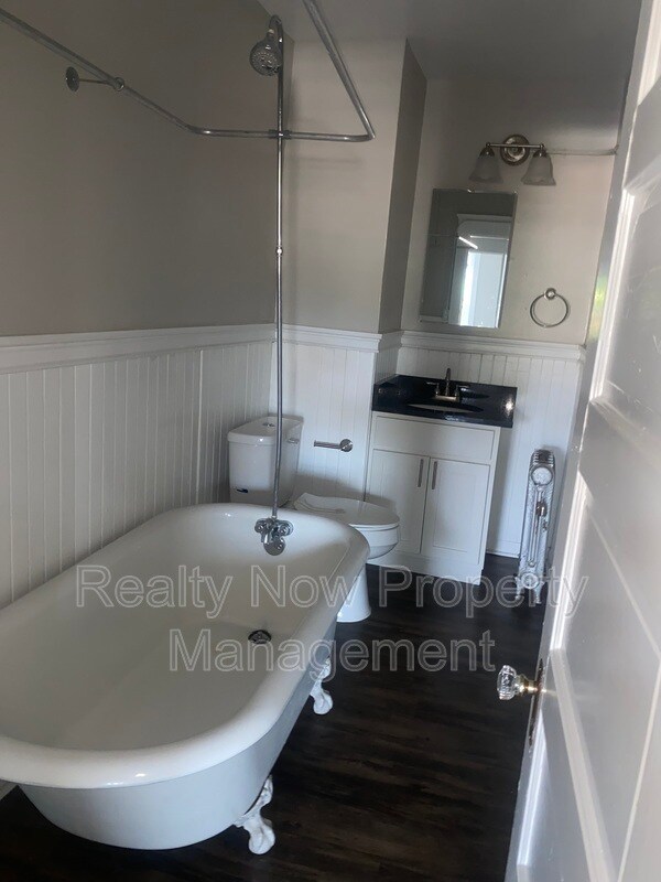 Building Photo - 4088 Erie St